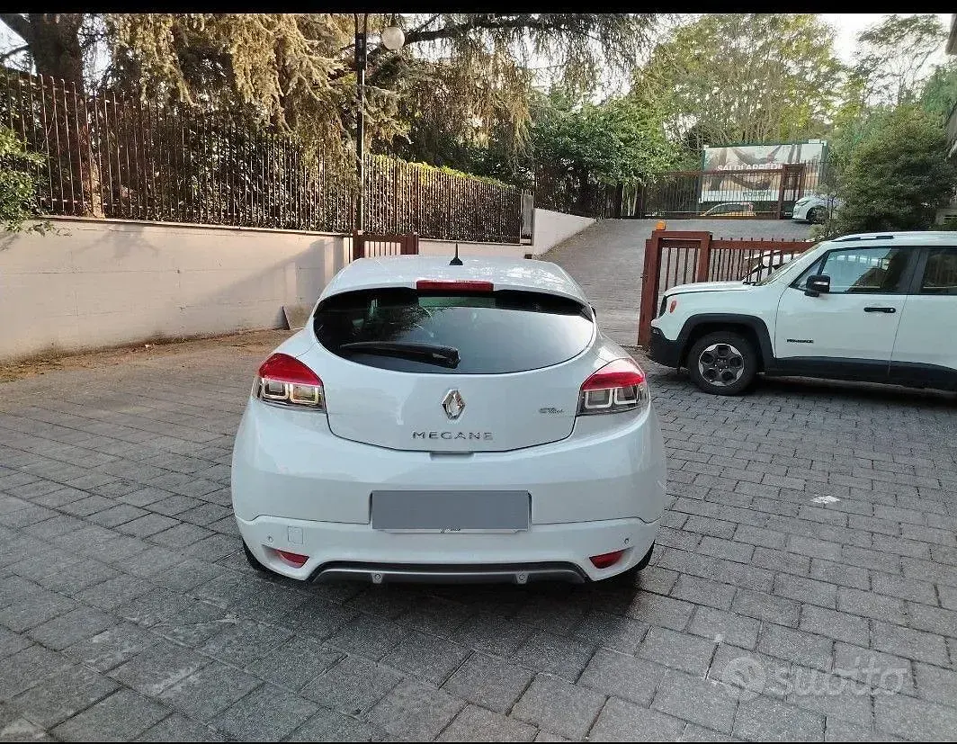 Usata Renault Mégane Coupé GT-Line 110 CV (80 kW) 2011 Bianco Coupé