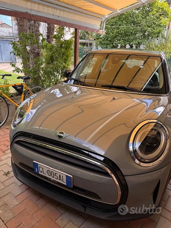 Usata Mini Cooper 136 CV (100 kW) 2022 Grigio Utilitaria