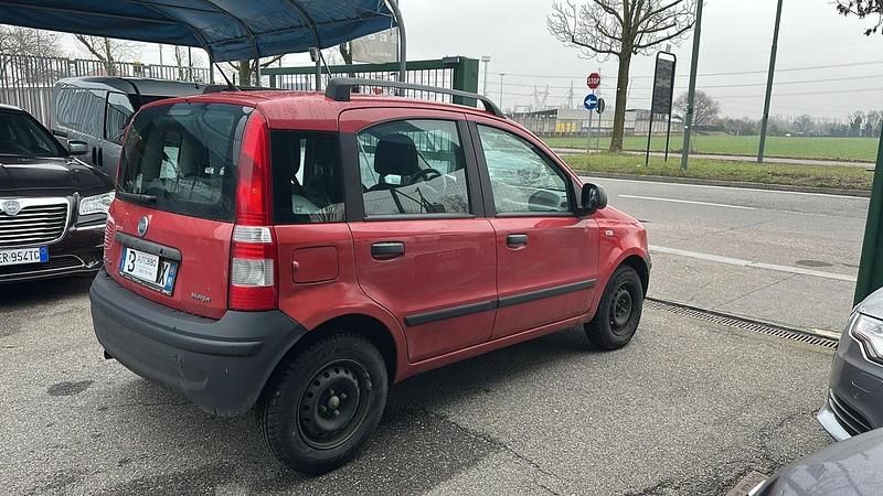 Usata Fiat Panda Dynamic 69 CV (50 kW) 2005 Rosso Utilitaria