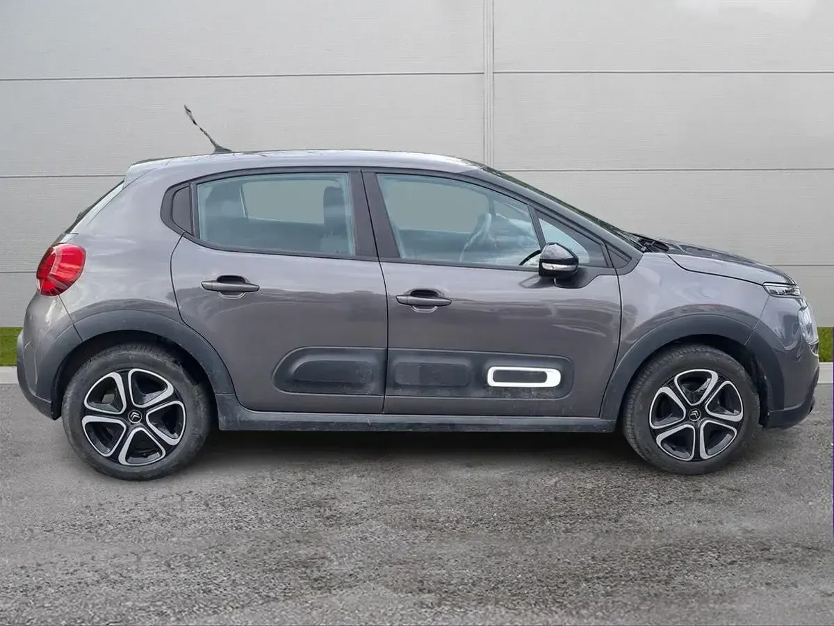 Używany Citroën C3 83 KM (61 kW) 2024 Szary Sedan/Limuzyna