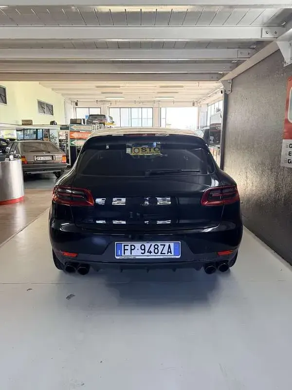 Usata Porsche Macan 252 CV (185 kW) 2018 Nero SUV