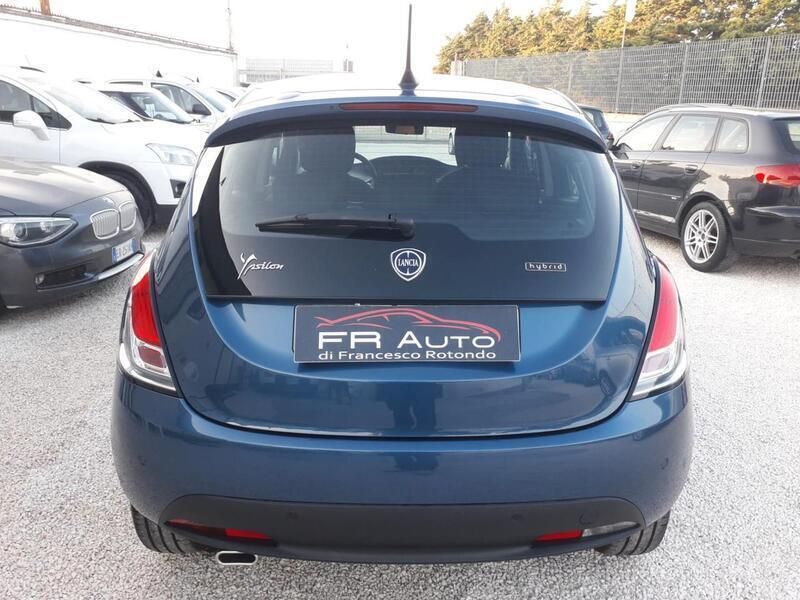 Usata Lancia Ypsilon 69 CV (50 kW) 2023 Blu Utilitaria