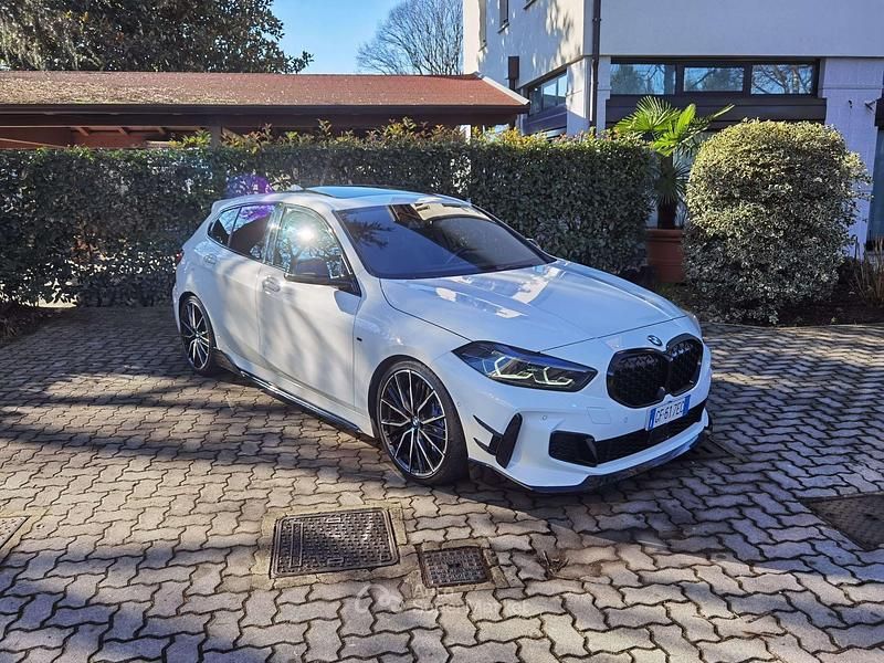 Usata BMW M135 306 CV (225 kW) 2021 Alpine white Utilitaria