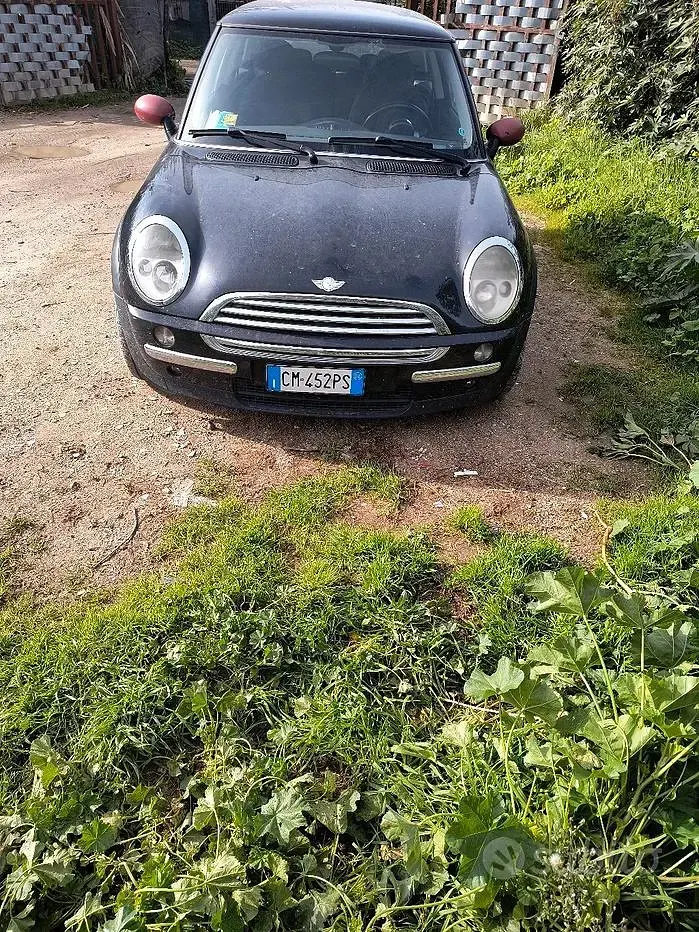 Usata Mini ONE 75 CV (55 kW) 2004 Nero Utilitaria