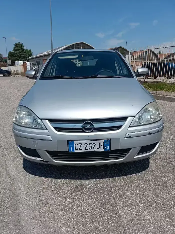 Usata Opel Corsa 80 CV (58 kW) 2006 Utilitaria