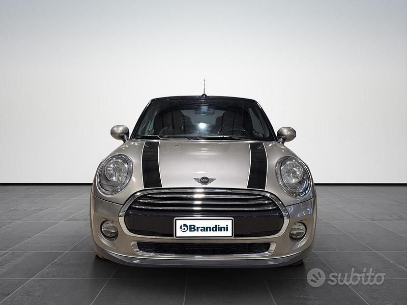 Usata Mini Cooper D Cabriolet 116 CV (85 kW) 2019 Grigio Cabrio