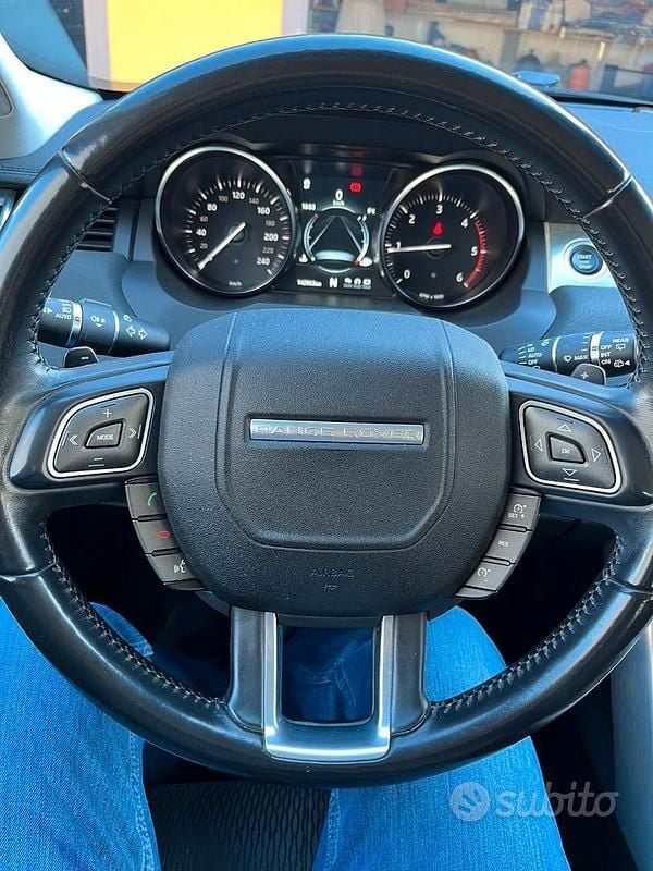 Usata Land Rover Range Rover evoque 150 CV (110 kW) 2018 Nero SUV