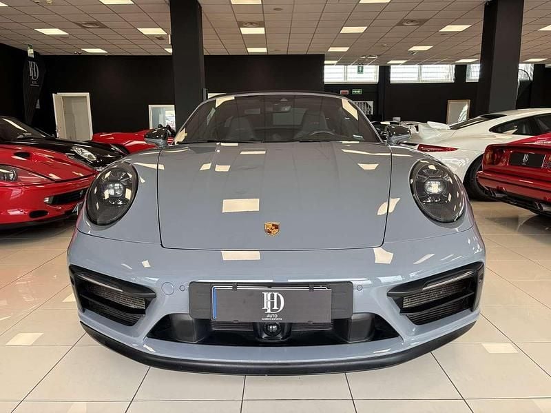 Usata Porsche 992 480 CV (353 kW) 2023 Grigio artico Coupé