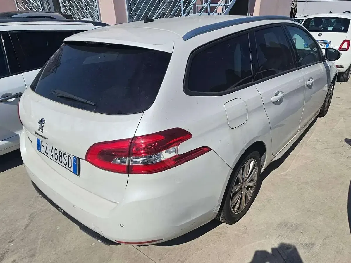 Usata Peugeot 308 Style 102 CV (75 kW) 2019 Bianco Station wagon