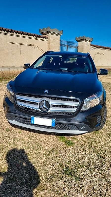 Usata Mercedes GLA200 Executive 136 CV (100 kW) 2015 Nero SUV