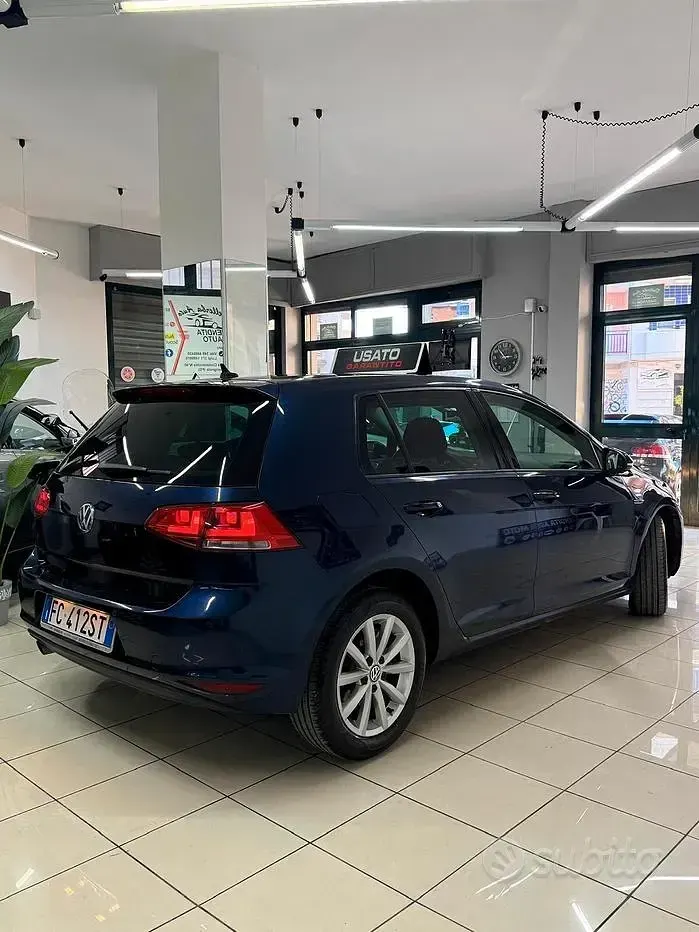 Begagnad VW Golf VII Executive 110 HK (80 kW) 2016 Blå Sedan