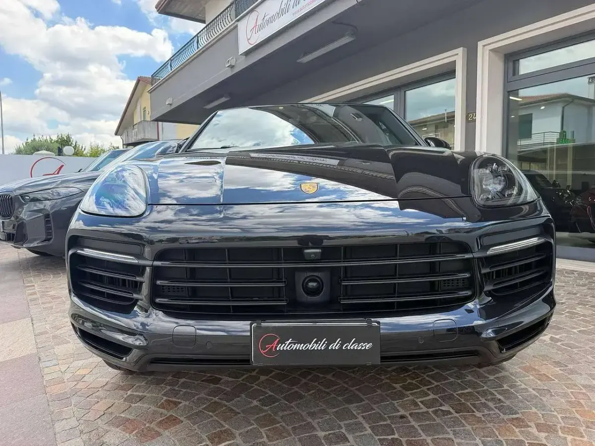 Usata Porsche Cayenne Black Edition 462 CV (339 kW) 2022 Nero jet metallizzato SUV