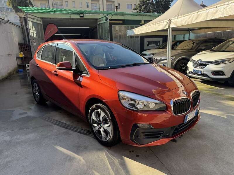 Usata BMW 216 Active Tourer Advantage 116 CV (85 kW) 2018 Rosso Monovolume