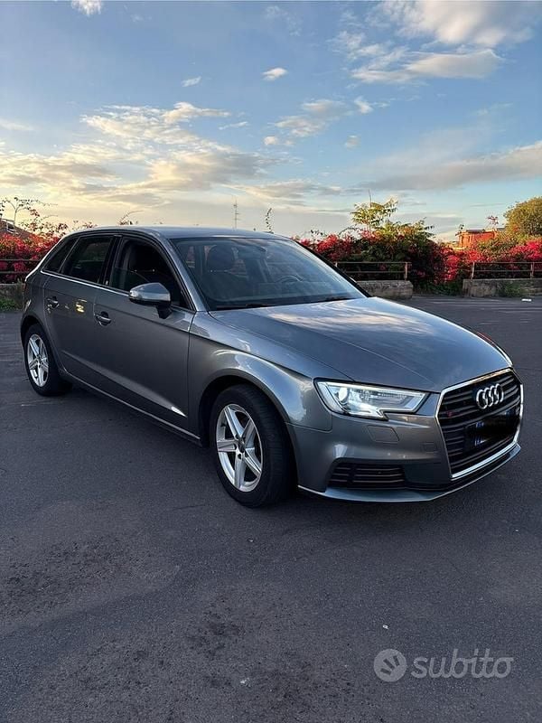 Usata 2018 Audi A3 Tre volumi | 13.900 € (Super prezzo) - Immagine 1/4