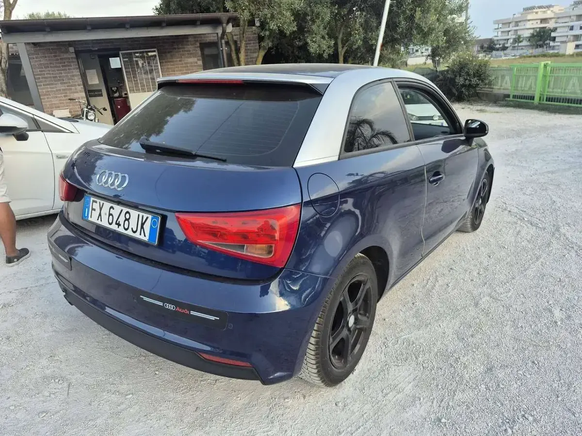 Usata Audi A1 Sport 90 CV (66 kW) 2015 Blu/azzurro Utilitaria