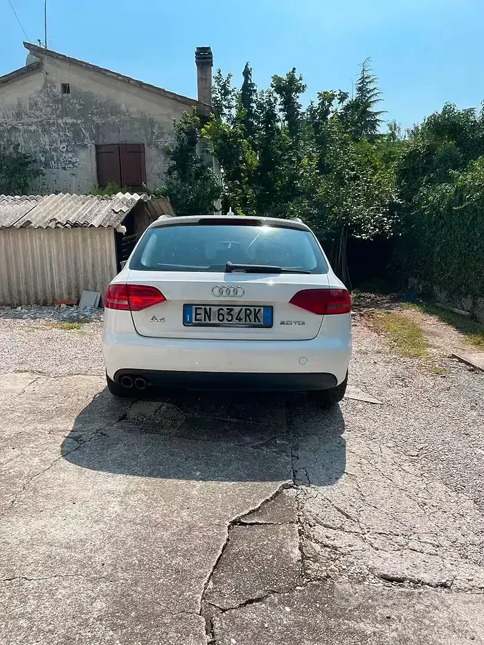 Usata Audi A4 Comfort 120 CV (88 kW) 2012 Bianco Station wagon