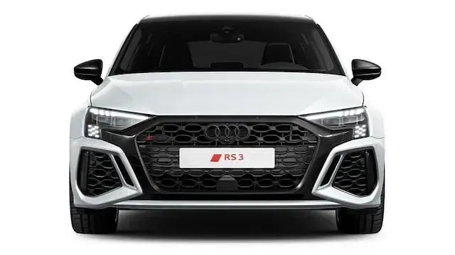 Usata Audi RS3 Sportback Comfort 400 CV (294 kW) 2023 Bianco ghiaccio metallizzato Utilitaria