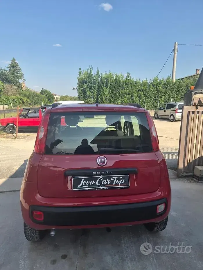 Usata Fiat Panda Lounge 80 CV (58 kW) 2013 Rosso Utilitaria
