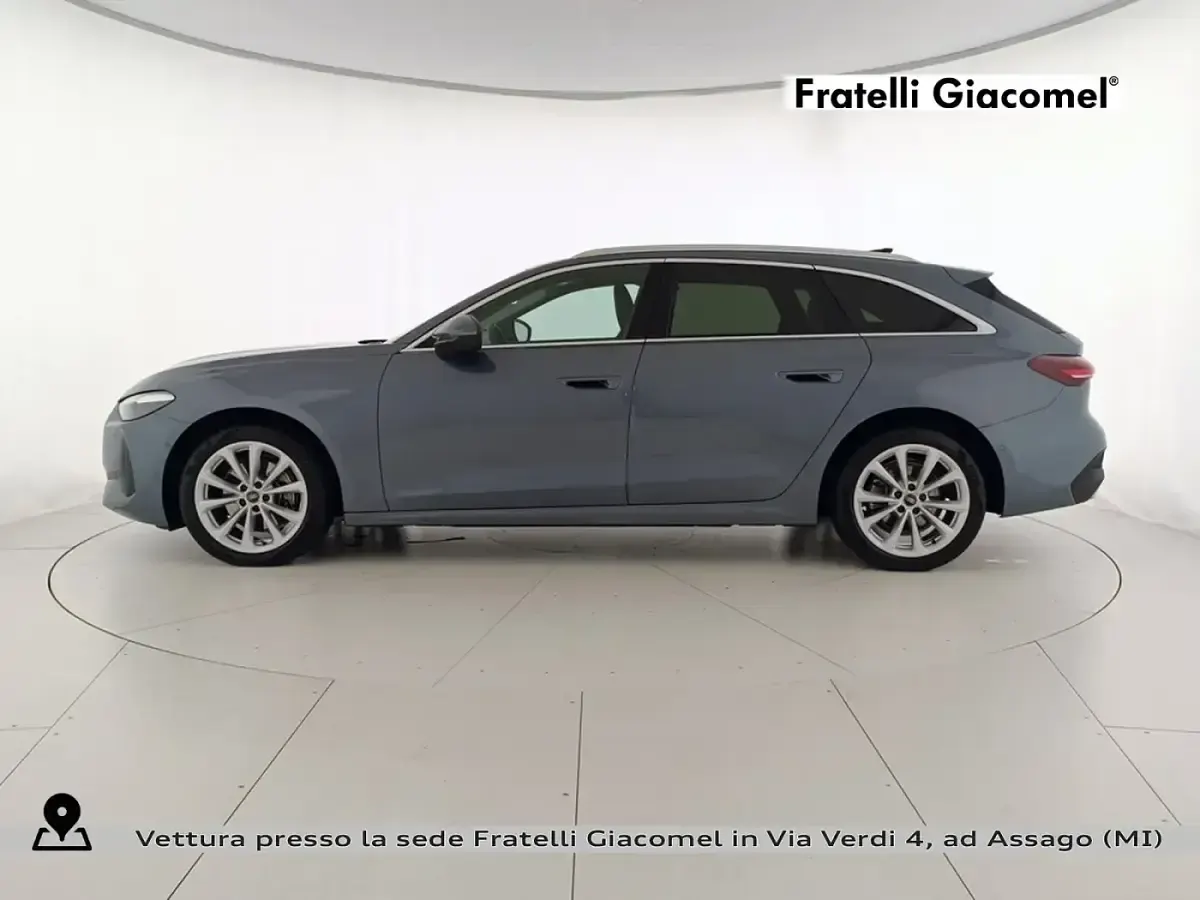 Gebraucht Audi A5 Ambiente 204 PS (150 kW) 2025 Blau Kombi