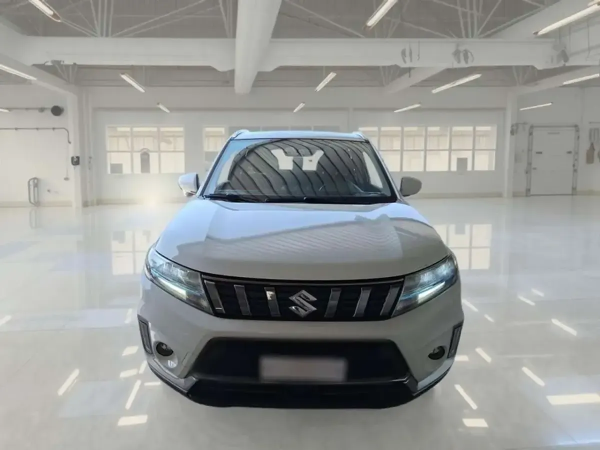 Usata Suzuki Vitara Cool 129 CV (94 kW) 2021 Bianco SUV