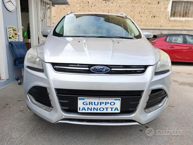 Usata Ford Kuga 163 CV (119 kW) 2014 Grigio SUV