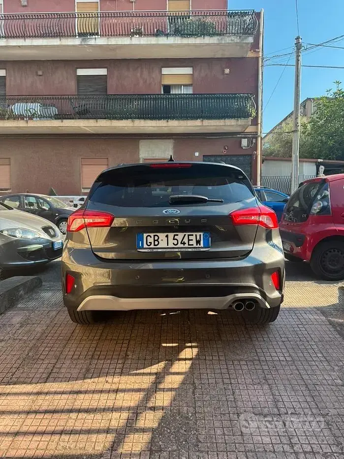 Usata Ford Focus Active 125 CV (91 kW) 2020 Grigio Berlina