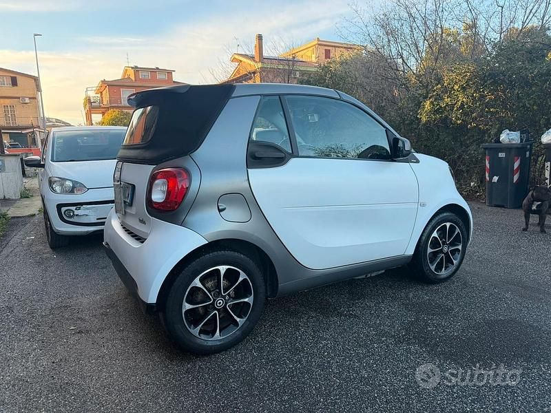Usata Smart ForTwo Cabrio Passion 89 CV (65 kW) 2017 Bianco Cabrio