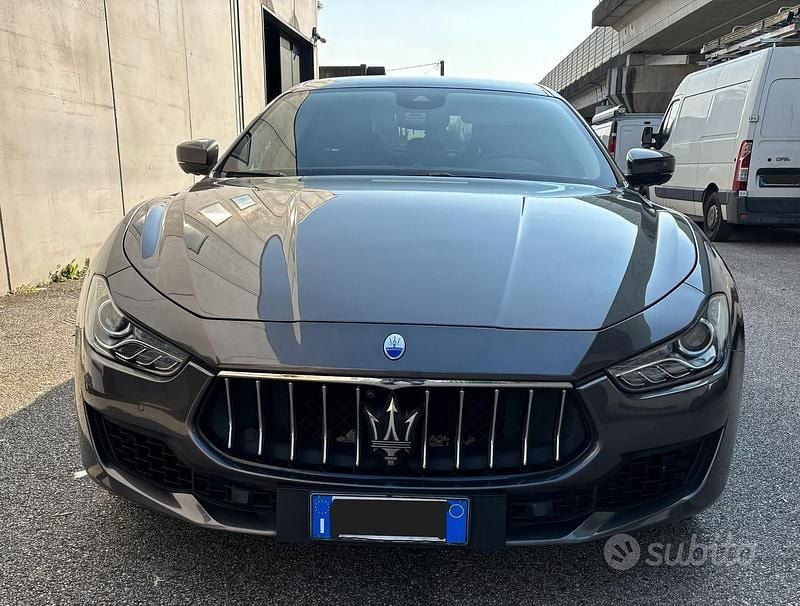 Usata Maserati Ghibli 250 CV (183 kW) 2018 Marrone Berlina
