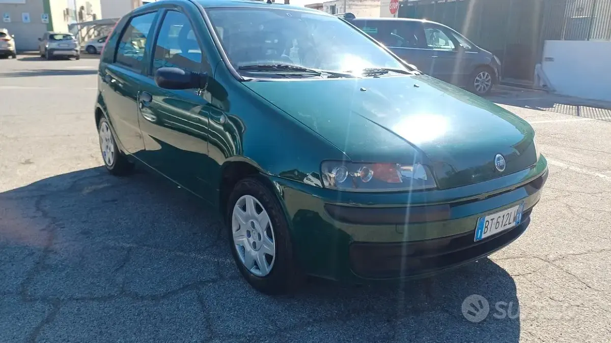 Usata Fiat Punto 60 CV (44 kW) 2002 Verde Utilitaria