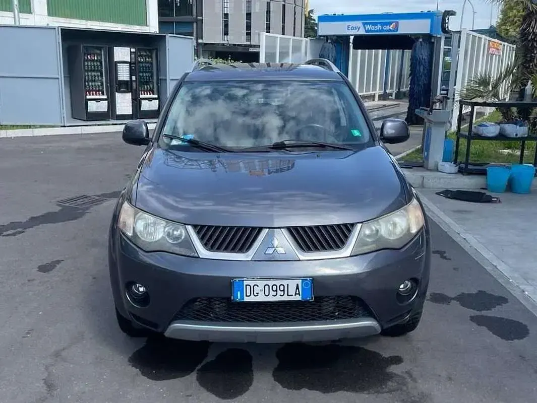 Usata Mitsubishi Outlander Instyle 140 CV (102 kW) 2007 SUV