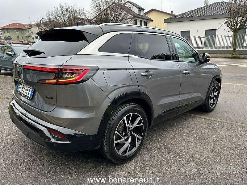Usata Renault Austral Iconic 200 CV (147 kW) 2024 Grigio SUV
