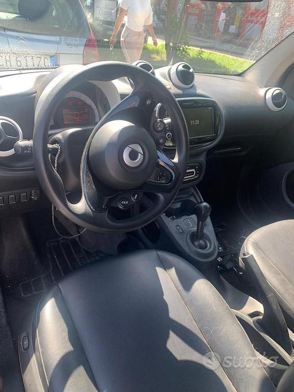 Usata Smart ForTwo Coupé 71 CV (52 kW) 2019 Grigio Coupé