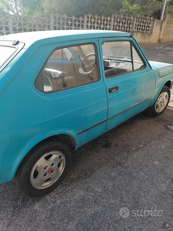 Usata Fiat 127 45 CV (33 kW) 1990 Blu Berlina