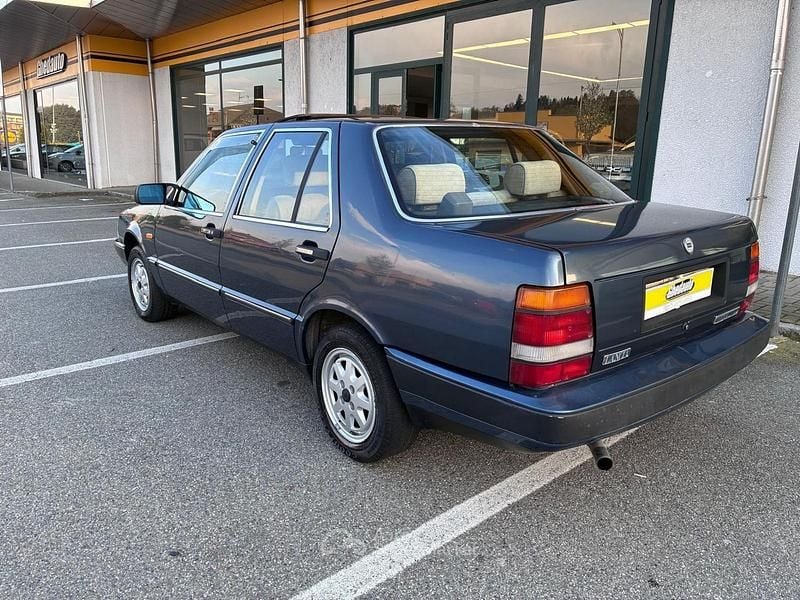 Usata Lancia Thema 166 CV (122 kW) 1987 Blu Berlina