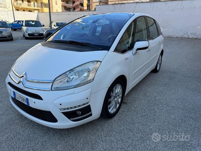 Bianco Usata 2013 Citroën C4 Picasso Exclusive Monovolume | 3900 € (Super prezzo) - Immagine 1/4