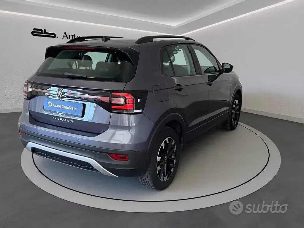Begagnad VW T-Cross Style 110 HK (80 kW) 2023 Grå SUV