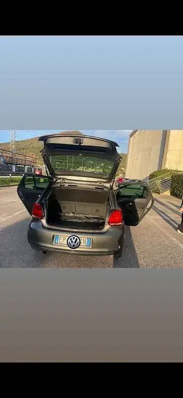 Gebraucht VW Polo Highline 90 PS (66 kW) 2013 Grau Kleinwagen
