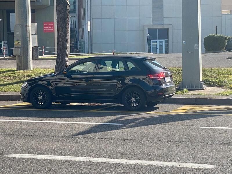 Usata Audi A3 Comfort 116 CV (85 kW) 2020 Nero Berlina