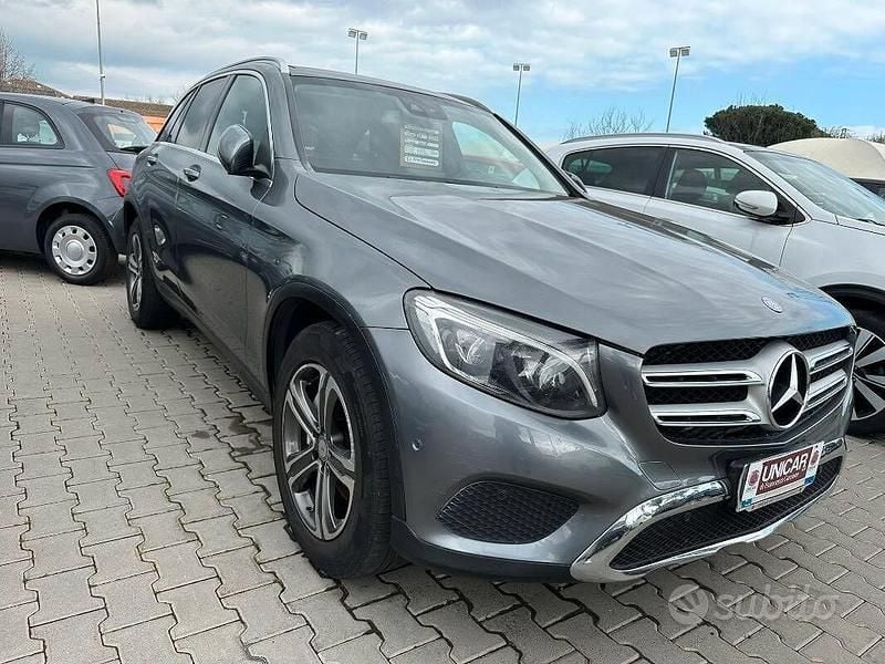 Nessuno(met.) Usata 2016 Mercedes GLC250 SUV | 23.900 € (Molto cara) - Immagine 1/4