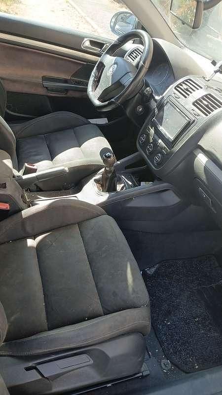 Usata 2005 VW Jetta Tre volumi | 1700 € - Immagine 1/4