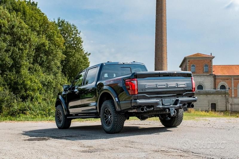 Nuova Ford F-150 Raptor 450 CV (330 kW) 2025 Nero Pick-up