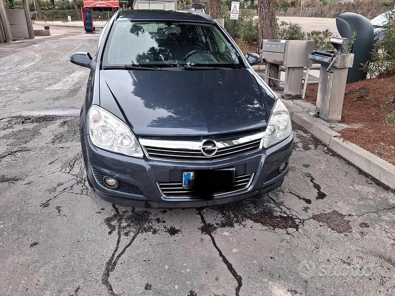 Usata 2007 Opel Astra Station wagon | 1150 € - Immagine 1/4