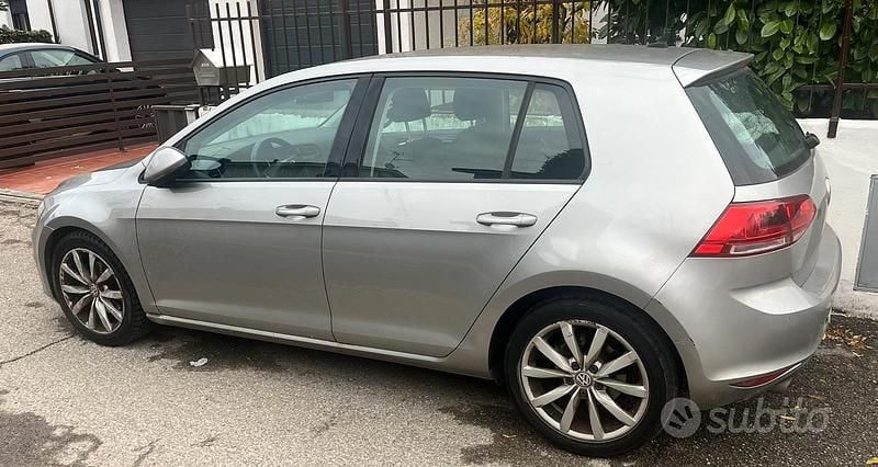 Usata VW Golf VII Executive 110 CV (80 kW) 2016 Grigio Berlina