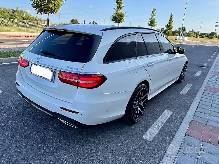 Usata Mercedes E220 AMG 194 CV (142 kW) 2018 Bianco Station wagon