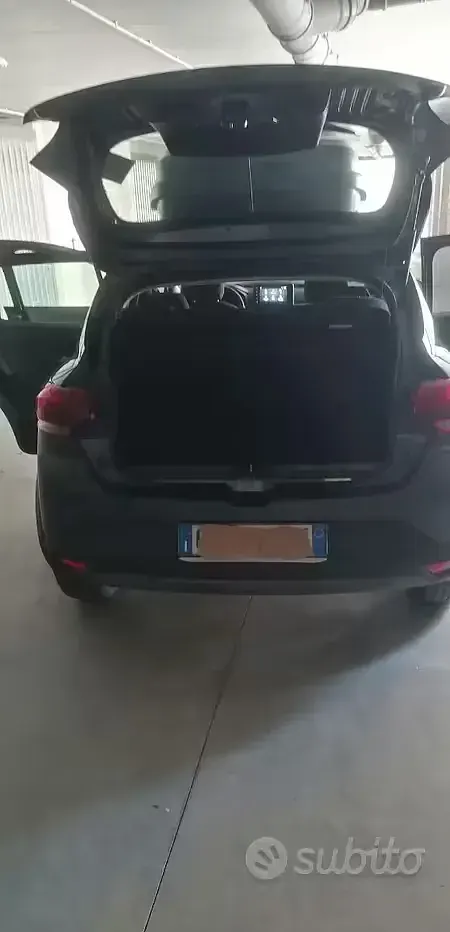 Usata Dacia Sandero Stepway 90 CV (66 kW) 2023 Grigio Utilitaria