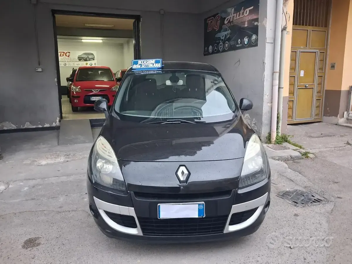 Usata Renault Scenic E-Tech 106 CV (77 kW) 2009 Nero Monovolume