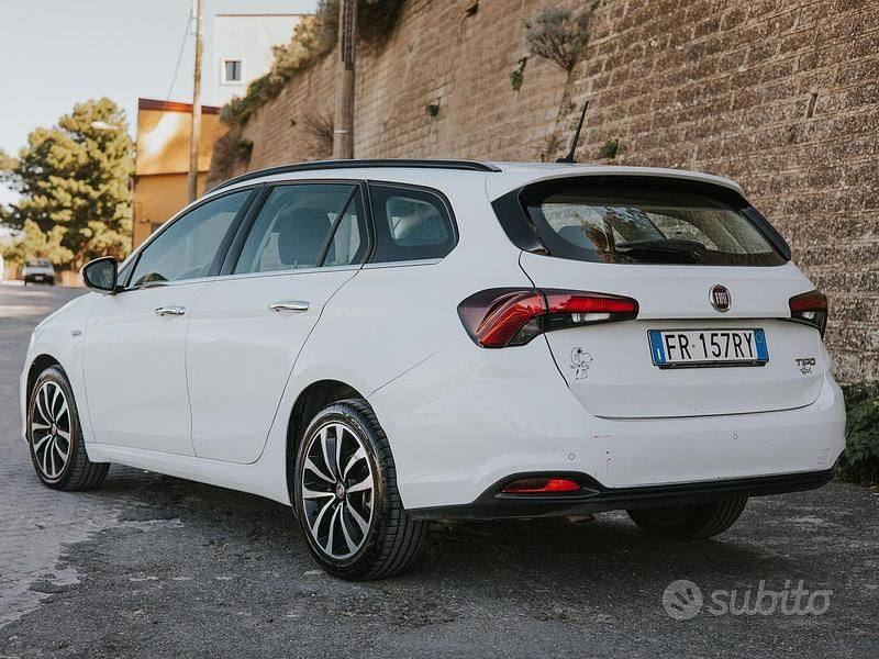 Usata Fiat Tipo Lounge 120 CV (88 kW) 2018 Bianco Station wagon
