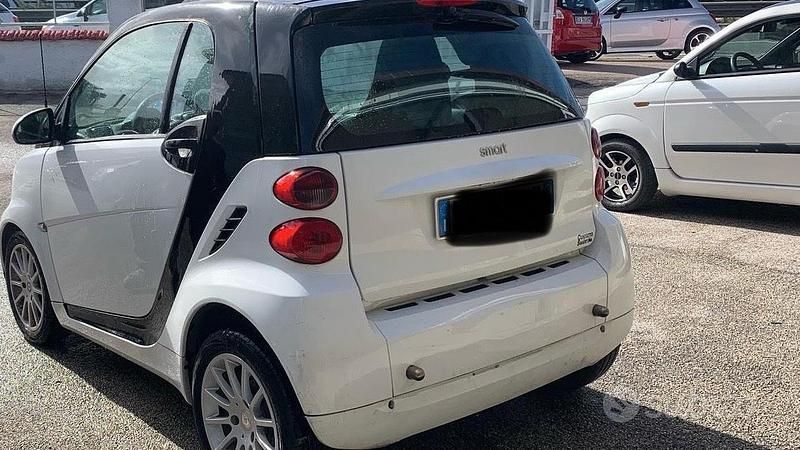 Usata Smart ForTwo Coupé 61 CV (44 kW) 2009 Bianco Coupé