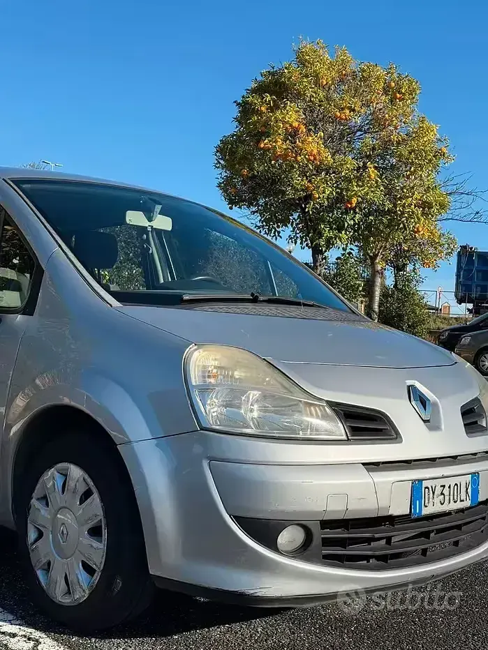 Usata Renault Modus 85 CV (62 kW) 2009 Grigio Monovolume