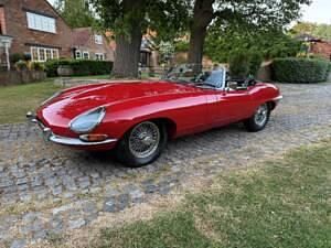 Usata Jaguar E-Type 269 CV (197 kW) 1964 Rosso Cabrio